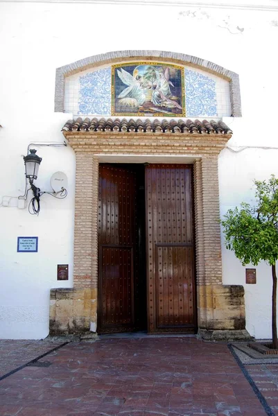 Entrada a la iglesia de Santa Maria, Marbella, España . — Foto de Stock