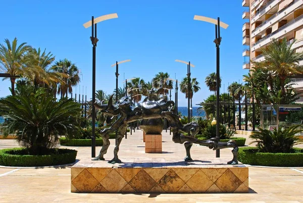 Salvador Dali esculturas ao longo da Avenida del Mar, Marbella, Espanha . — Fotografia de Stock