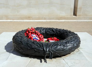 Haşhaş Çelengi Silahlı Kuvvetler Anıtı, Ulusal Ağaç Bahçesi, Alrewas, Uk.