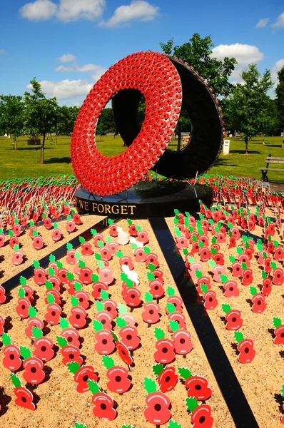 Poppy Memorial, National Memorial Arboretum, Alrewas, Uk. — Stok fotoğraf