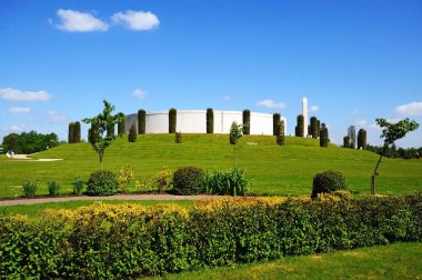 Silahlı Kuvvetler Anıtı, Ulusal Anma Bahçesi, Alrewas, Uk.
