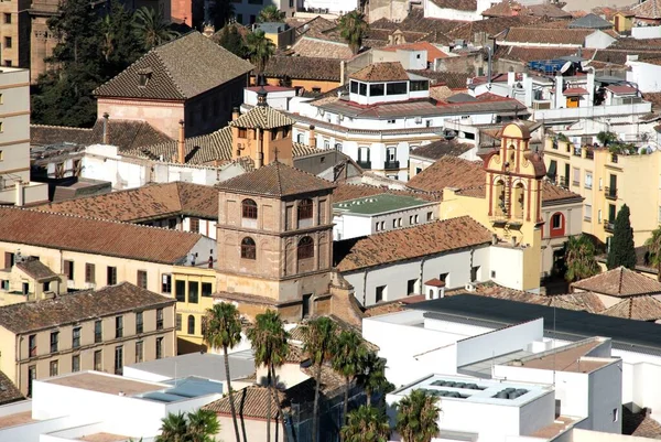 Vista elevada da igreja de Santo Agostinho vista do castelo, Málaga, Espanha . — Fotografia de Stock