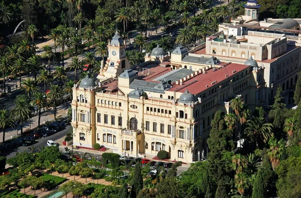 Zvýšený pohled na bývalou radnici z hradu, Malaga. — Stock fotografie