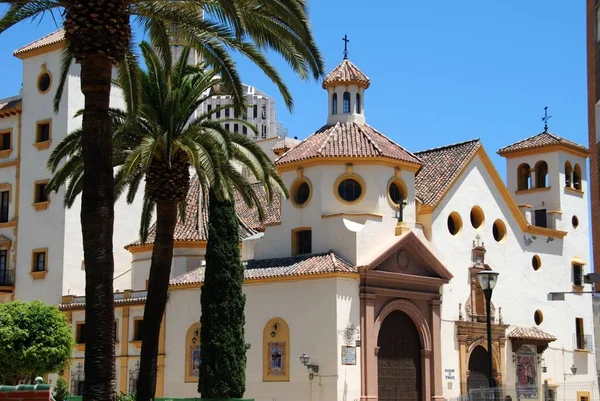 Vue de l'église paroissiale de San Pedro dans le centre-ville, Malaga, Espagne . — Photo