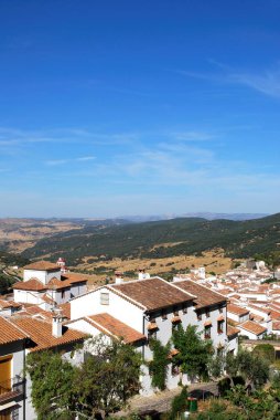 Şehrin ve çevrenin yüksek manzarası, Grazalema, İspanya.