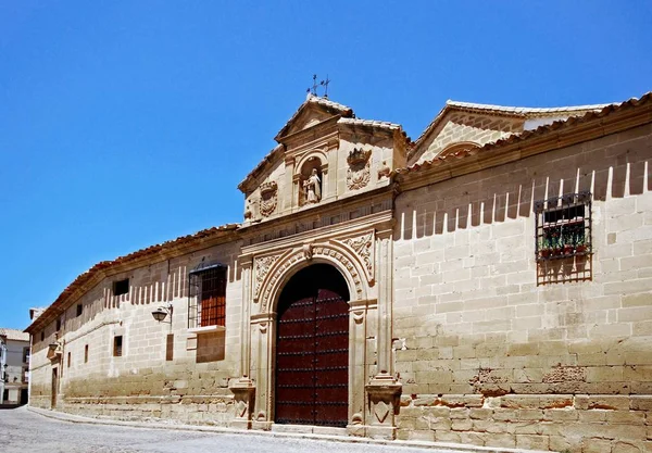Pohled na klášter Santa Clara, Ubeda, Španělsko. — Stock fotografie