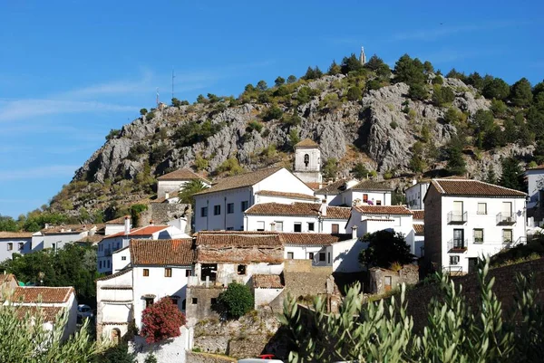 Şehir ve evler, Grazalema, İspanya. — Stok fotoğraf