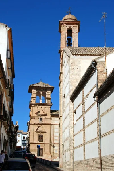 Vue du couvent de Santa Catalina avec la tour du musée municipal à l'arrière, Antequera, Espagne . — Photo