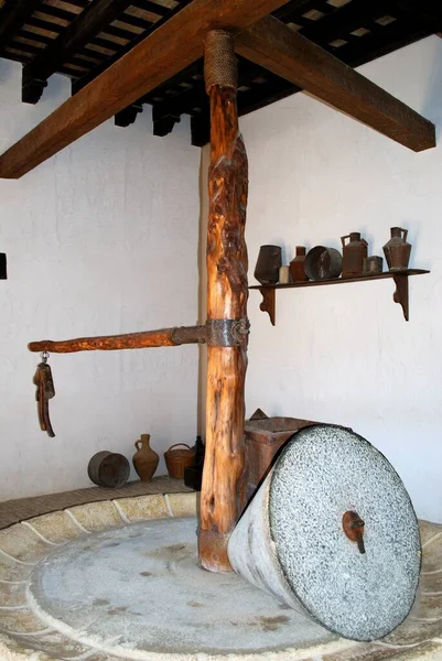 Molienda Piedra Dentro Del Molino Aceite Dentro Del Castillo Jerez — Foto de Stock