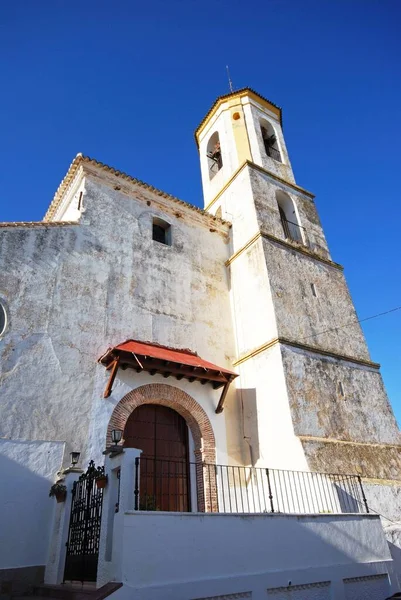 Frontansicht Der Inkarnationskirche Erbaut 1505 Und Des Glockenturms Yunquera Provinz — Stockfoto