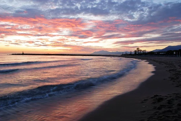 Küste Und Wellenbrecher Bei Sonnenuntergang Puerto Cabopino Marbella Costa Del — Stockfoto