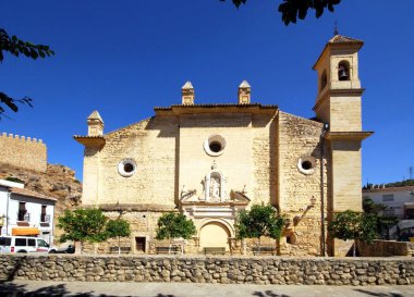 ANTEQUERA, İspanya - AĞUSTOS 08, 2008 - San Juan Kilisesi, Antequera, İspanya - 08 Ağustos 2008