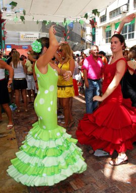 MALAGA, İspanya - 18 AĞUSTOS 2008 - Malaga Fuarı Flamenko Dansı, Malaga, İspanya - 18 Ağustos 2008