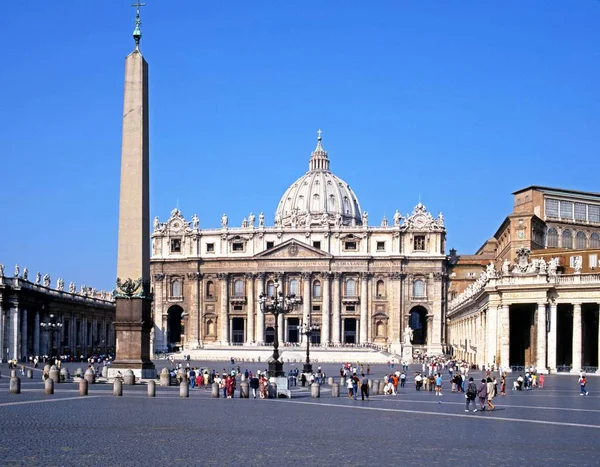 Рим Италия Сентября 1992 Вид Базилику Святого Петра Площади Святого — стоковое фото
