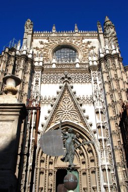 Saint Mary of the See Cathedral (Katedral de Santa Maria de la Sede) ana kapısı (Puerta de San Cristobal), Seville, Seville, Endülüs, İspanya, Avrupa.