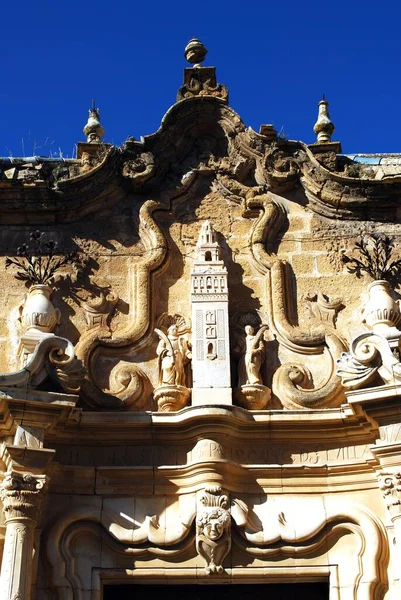 Copia Torre Giralda Sobre Puerta Del Palacio Aristocrático Cilla Del — Foto de Stock