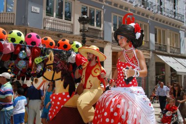 Malaga, İspanya - 18 Ağustos 2008 - Malaga, İspanya - 18 Ağustos 2008 Malaga Fuarı 'nda Calle Marques de Larios boyunca sokak sanatçıları