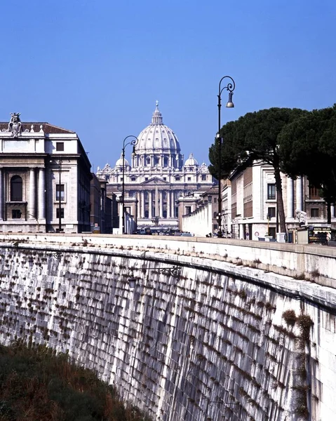 Petersdom Und Tibermauer Rom Italien Europa — Stockfoto