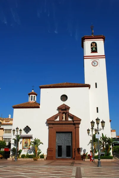 Fuengirola Spanien Augusti 2008 Vår Fru Radband Kyrkan Konstitutionen Square — Stockfoto