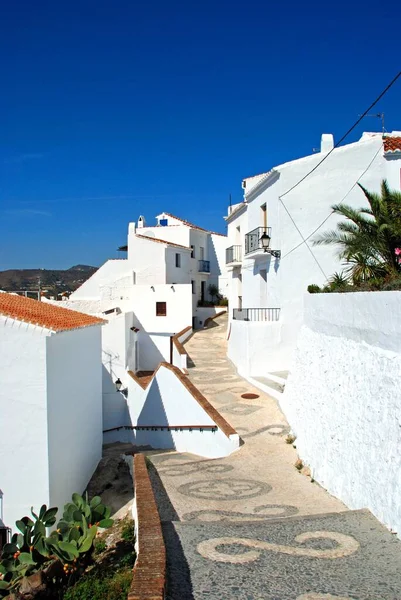 Vista Largo Una Calle Pueblo Encalada Frigiliana Costa Del Sol —  Fotos de Stock