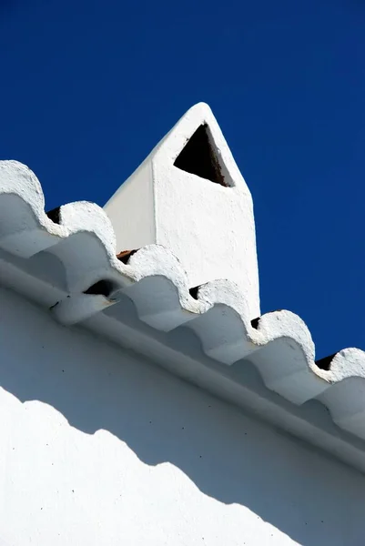 Chimenea Borde Del Tejado Pueblo Encalado Pueblo Blanco Frigiliana Costa — Foto de Stock