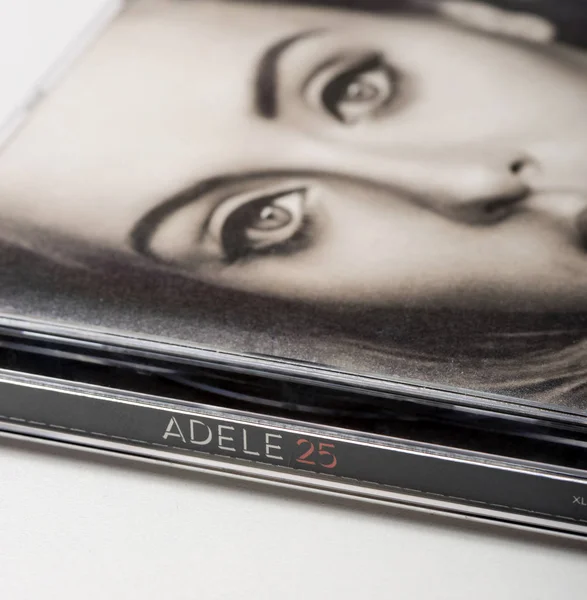 Milan, Italy - February 12, 2017: Adele, "25" album. 25 is the third studio album by British singer and songwriter Adele. Won the 2017 Grammy Awards for Album of the Year. — Stock Photo, Image
