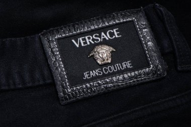 Milan, İtalya - 14 Şubat 2017: Closeup Versace Jeans markası