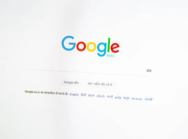 Milan, Italy - February 27, 2017: Google website on laptop screen. Google.com logo — Stock Photo, Image