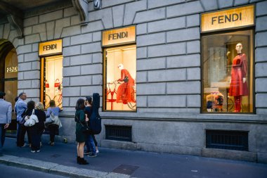 Milan, İtalya - 24 Eylül 2017: - Milan'da depolamak