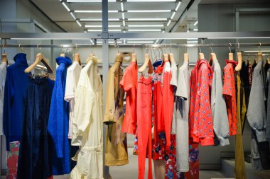 Milan, İtalya - 24 Eylül 2017: Kenzo mağaza Milano'da. Fashio