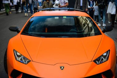 Milan, İtalya - 24 Eylül 2017: Lamborghini arabaya Montenapo