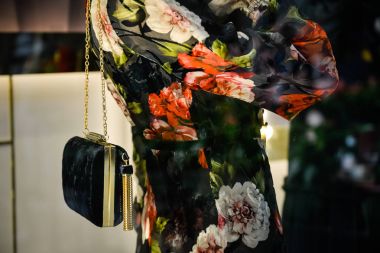 Milan, İtalya - 24 Eylül 2017: Luisa Spagnoli deposunda Mila