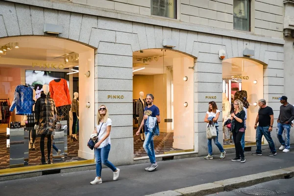 Milano, 24 settembre 2017: Pinko store a Milano. Fashio — Foto Stock