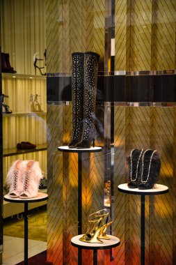 Milan, İtalya - 24 Eylül 2017: Zanotti mağaza Milano'da. Burak