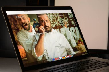 Milan, İtalya - 7 Mayıs 2017: Foodora Web sitesi ana. Foodora olduğunu