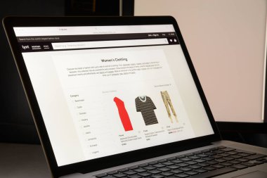 Milan, İtalya - 7 Mayıs 2017: Lyst Web sitesi ana. Bir fashio olduğunu