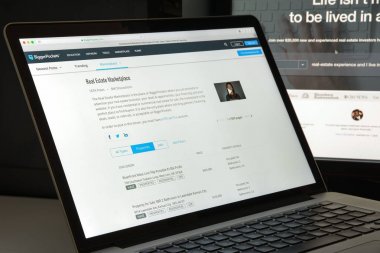 Milan, İtalya - 10 Ağustos 2017: Biggerpockets Web sitesi ana sayfa. 