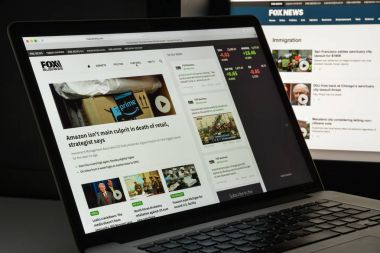 Milan, İtalya - 10 Ağustos 2017: Foxnews Web sitesi ana. Bu 