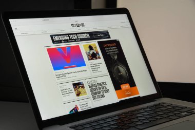 Milan, İtalya - 10 Ağustos 2017: Kablolu Web sitesi ana. Bu bir 