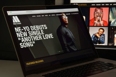 Milan, İtalya - 10 Ağustos 2017: Allmusic Web sitesi ana. Bu