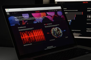 Milan, İtalya - 10 Ağustos 2017: Last.fm Web sitesi ana. Bu 