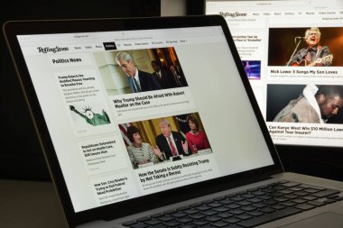 Milan, İtalya - 10 Ağustos 2017: Rollingstone Web sitesi ana. Ben