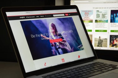 Milan, İtalya - 10 Ağustos 2017: Songkick Web sitesi ana. Bu