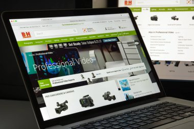 Milan, İtalya - 10 Ağustos 2017: Bh fotoğraf video web sitesi ana sayfa.