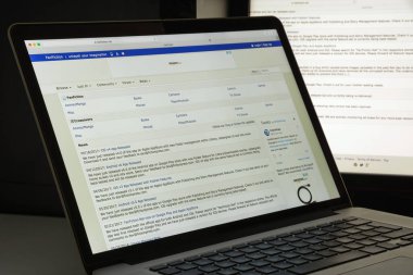 Milan, İtalya - 10 Ağustos 2017: Fanfiction Web sitesi. Fictio olduğunu