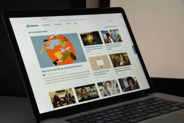 Milan, İtalya - 10 Ağustos 2017: Lifehack Web sitesi ana. Lifeh