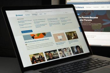 Milan, İtalya - 10 Ağustos 2017: Lifehack Web sitesi ana. Lifeh