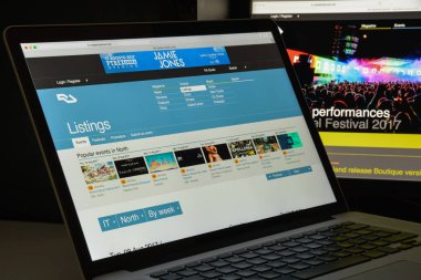 Milan, İtalya - 10 Ağustos 2017: İkamet Danışmanı Web sitesi homepag