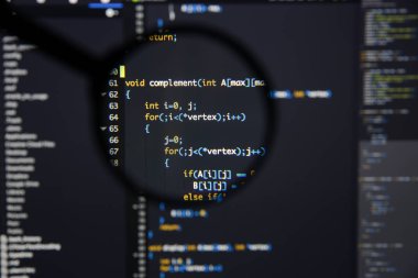 Ekran geliştirmek gerçek c / c ++ kodu. Programlama iş akışı abstrac