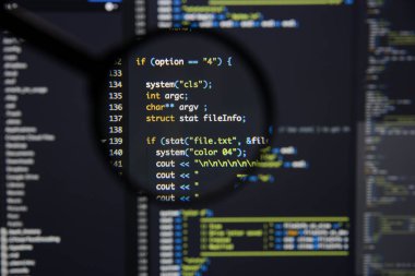 Ekran geliştirmek gerçek c / c ++ kodu. Programlama iş akışı abstrac